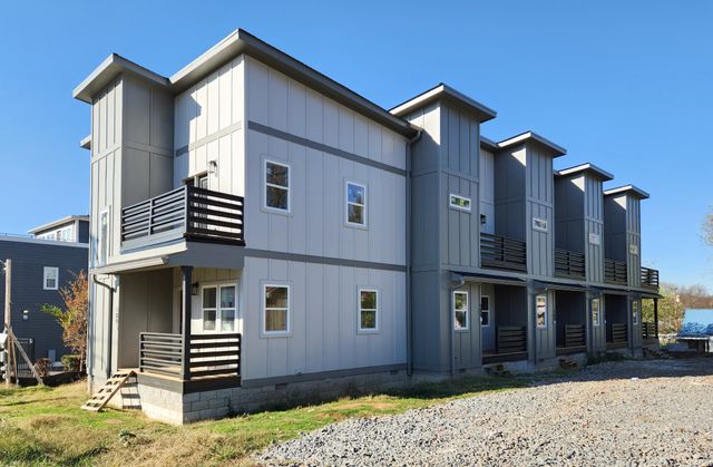 107 Queen Ave, Nashville, TN 37207