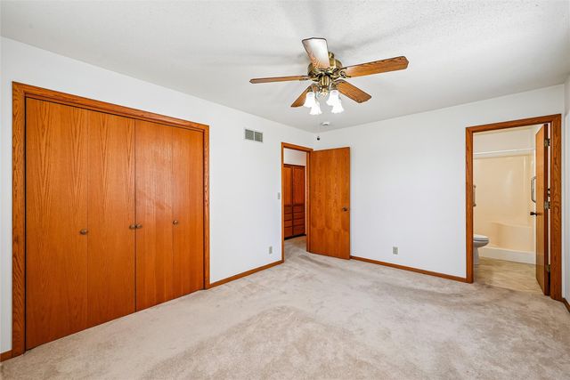 2201 Balsam Drive SW, Cedar Rapids, IA 52404