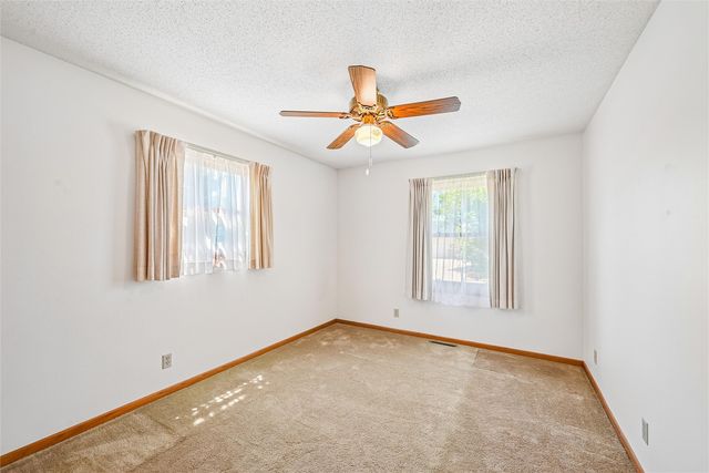2201 Balsam Drive SW, Cedar Rapids, IA 52404
