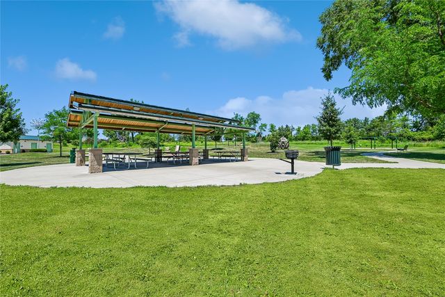 2201 Balsam Drive SW, Cedar Rapids, IA 52404