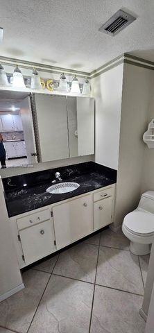 18041 Biscayne Boulevard 203, Aventura, FL 33160