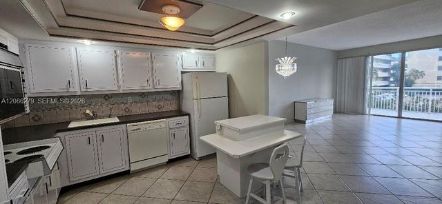 18041 Biscayne Boulevard 203, Aventura, FL 33160