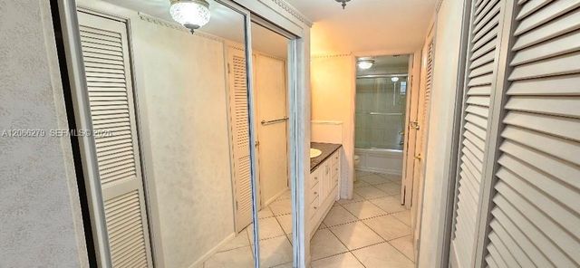 18041 Biscayne Boulevard 203, Aventura, FL 33160