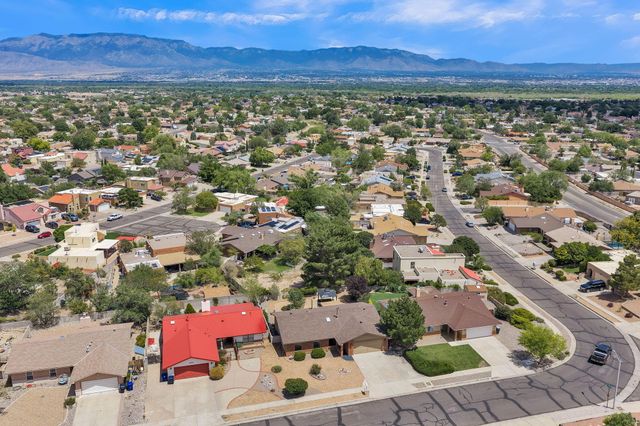 7408 Carson Trail NW, Albuquerque, NM 87120