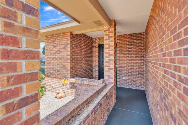 7408 Carson Trail NW, Albuquerque, NM 87120