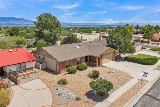 7408 Carson Trail NW, Albuquerque, NM 87120