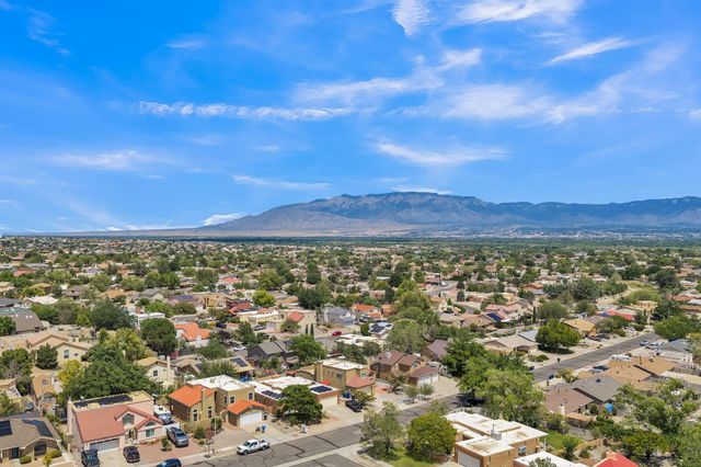 7408 Carson Trail NW, Albuquerque, NM 87120