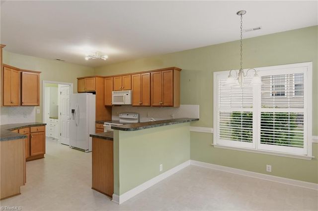 139 Brooks Landing Drive, Winston-salem, NC 27106