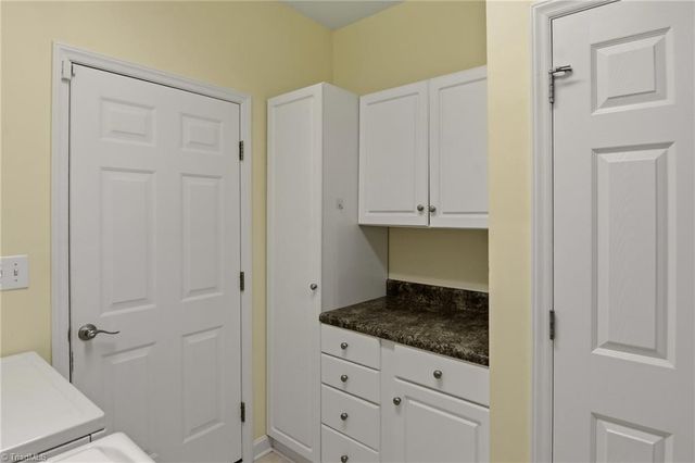 139 Brooks Landing Drive, Winston-salem, NC 27106