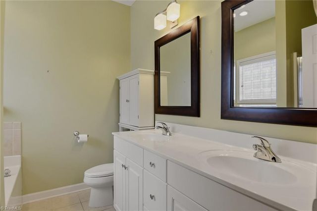 139 Brooks Landing Drive, Winston-salem, NC 27106