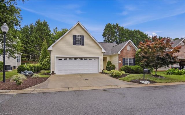 139 Brooks Landing Drive, Winston-salem, NC 27106