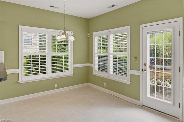 139 Brooks Landing Drive, Winston-salem, NC 27106
