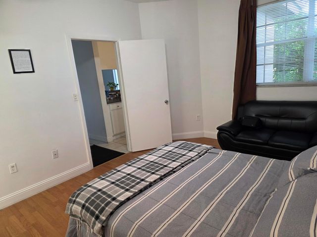 1821 NW 96TH Terrace 5C, Pembroke Pines, FL 33024