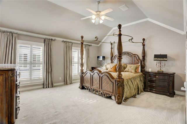 130 Oak Place Drive, Houston, TX 77006