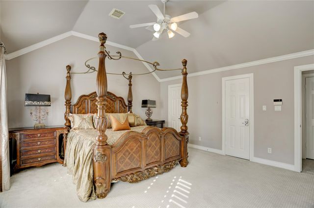 130 Oak Place Drive, Houston, TX 77006