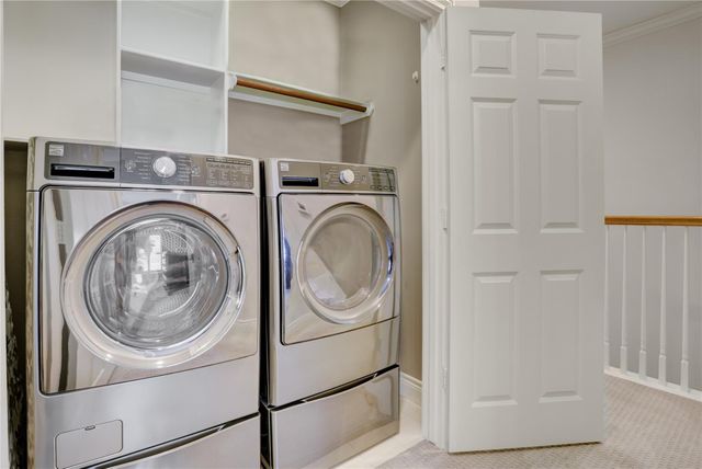 130 Oak Place Drive, Houston, TX 77006