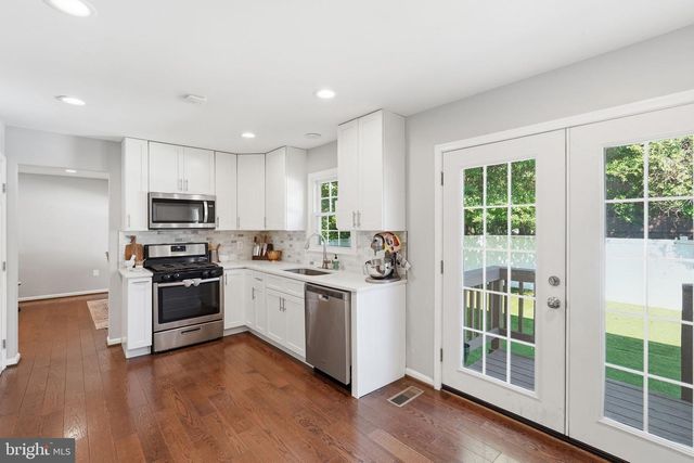 7832 FORDSON RD, Alexandria, VA 22306