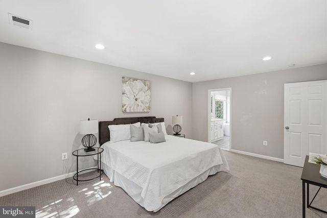 7832 FORDSON RD, Alexandria, VA 22306