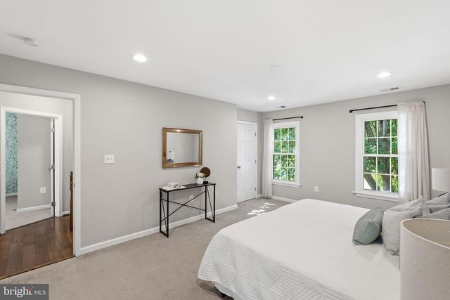 7832 FORDSON RD, Alexandria, VA 22306
