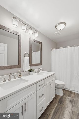 7832 FORDSON RD, Alexandria, VA 22306