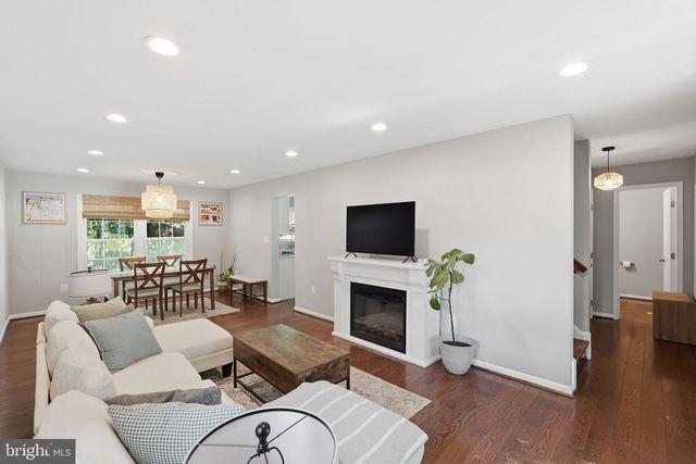 7832 FORDSON RD, Alexandria, VA 22306