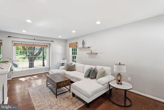 7832 FORDSON RD, Alexandria, VA 22306