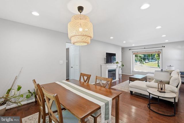 7832 FORDSON RD, Alexandria, VA 22306