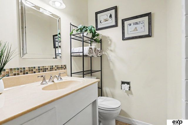 2201 S 50th Street, Lincoln, NE 68506