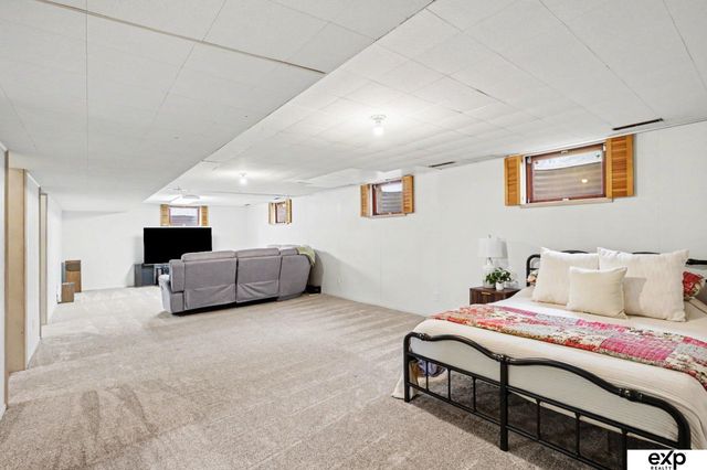 2201 S 50th Street, Lincoln, NE 68506
