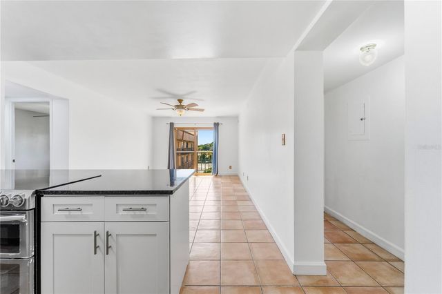 5820 N CHURCH AVENUE 422, Tampa, FL 33614