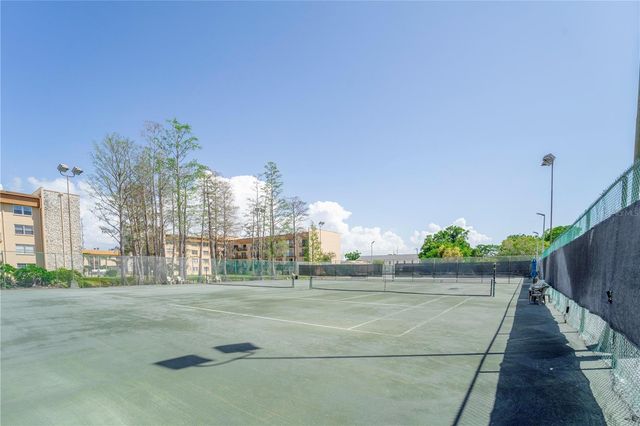 5820 N CHURCH AVENUE 422, Tampa, FL 33614