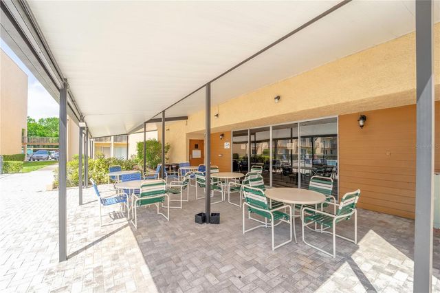 5820 N CHURCH AVENUE 422, Tampa, FL 33614