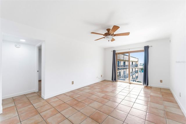 5820 N CHURCH AVENUE 422, Tampa, FL 33614