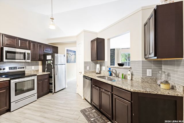 7722 Branston, San Antonio, TX 78250