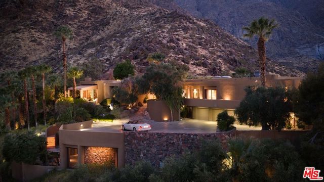555 N Patencio Road, Palm Springs, CA 92262