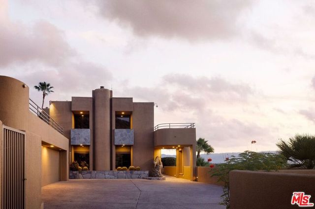 555 N Patencio Road, Palm Springs, CA 92262