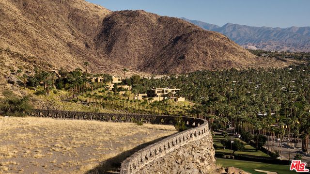 555 N Patencio Road, Palm Springs, CA 92262