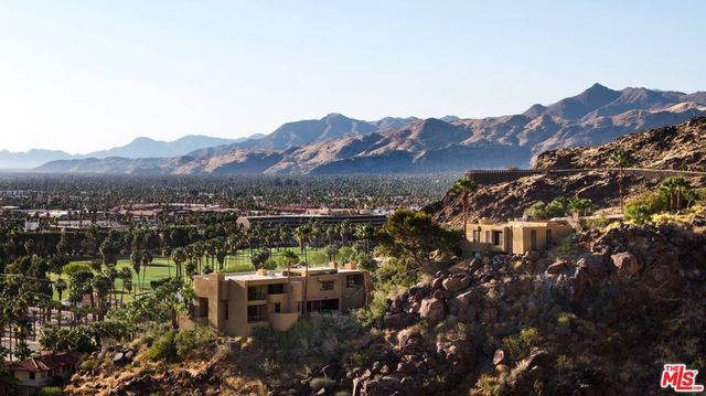 555 N Patencio Road, Palm Springs, CA 92262
