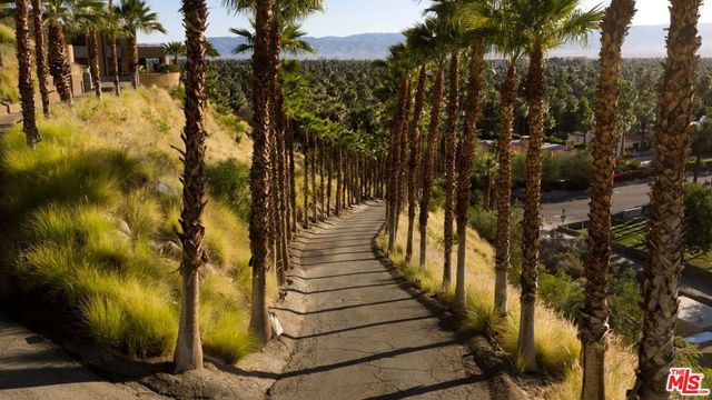 555 N Patencio Road, Palm Springs, CA 92262