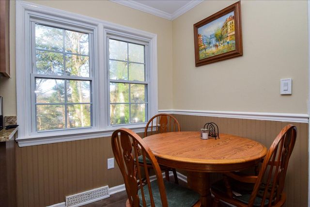 5811 Penguin DR, Roanoke, VA 24018