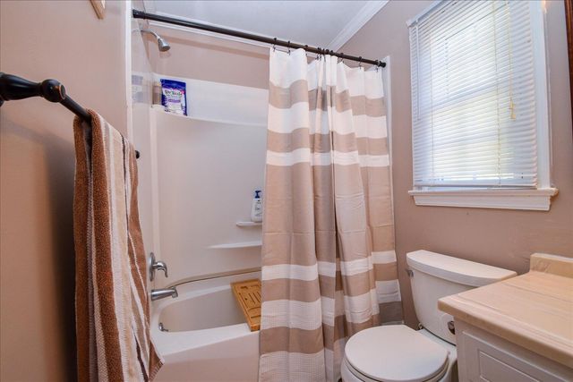 5811 Penguin DR, Roanoke, VA 24018