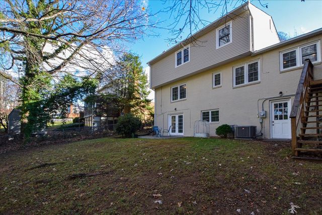 5811 Penguin DR, Roanoke, VA 24018