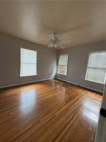 616 Sorrell St, Corpus Christi, TX 78404