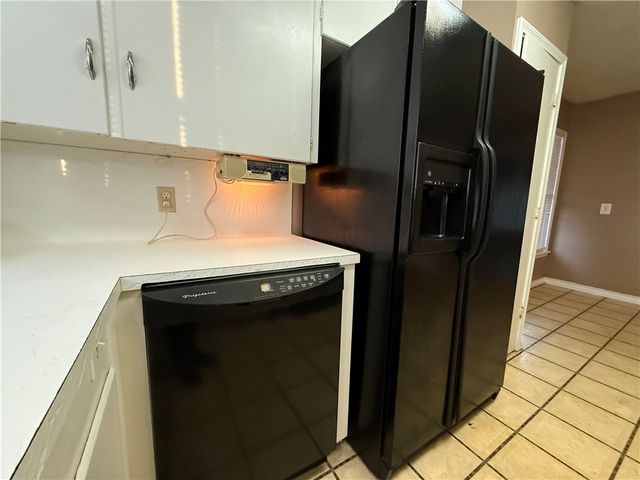 616 Sorrell St, Corpus Christi, TX 78404