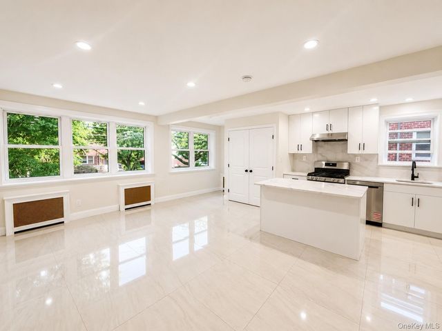 16515 65th Avenue 2 FL, Fresh Meadows, NY 11365