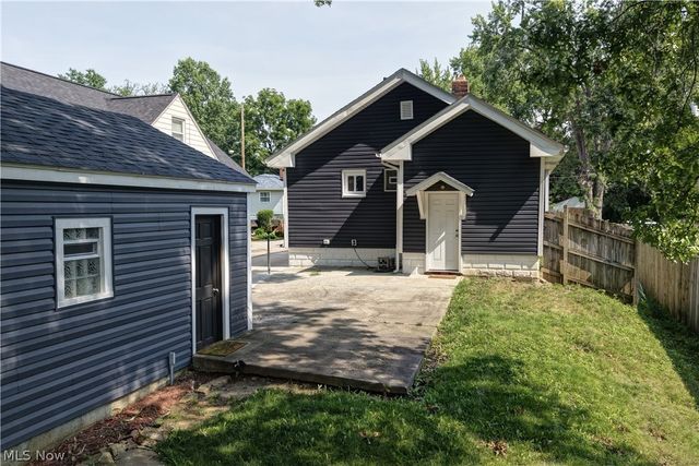 1870 Shaw Avenue, Akron, OH 44305
