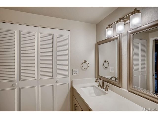 7877 E Mississippi Ave 102, Denver, CO 80247