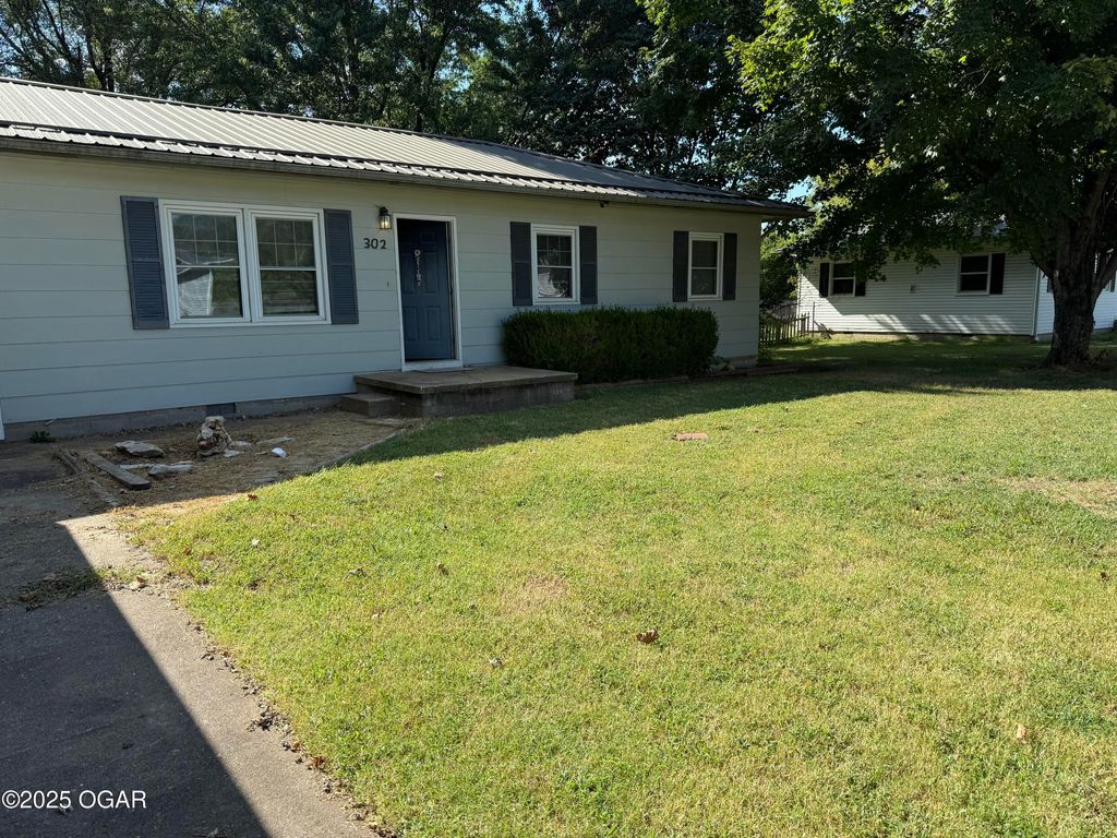 302 Cullum Court, Diamond, MO 64840