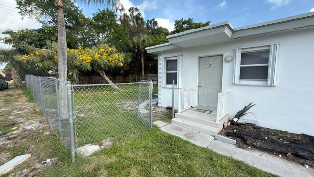 1229 S M Street 2, Lake Worth Beach, FL 33460