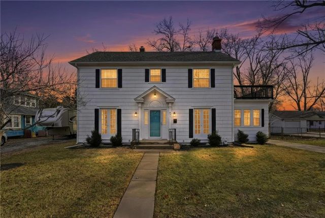 831 S Willow Street, Ottawa, KS 66067